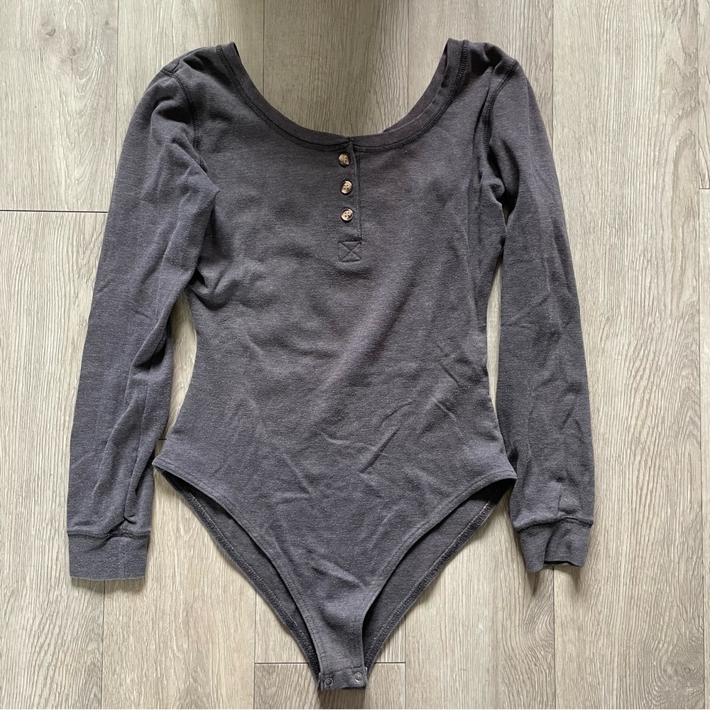 Grey long sleeve Henley bodysuit with button detail Size M